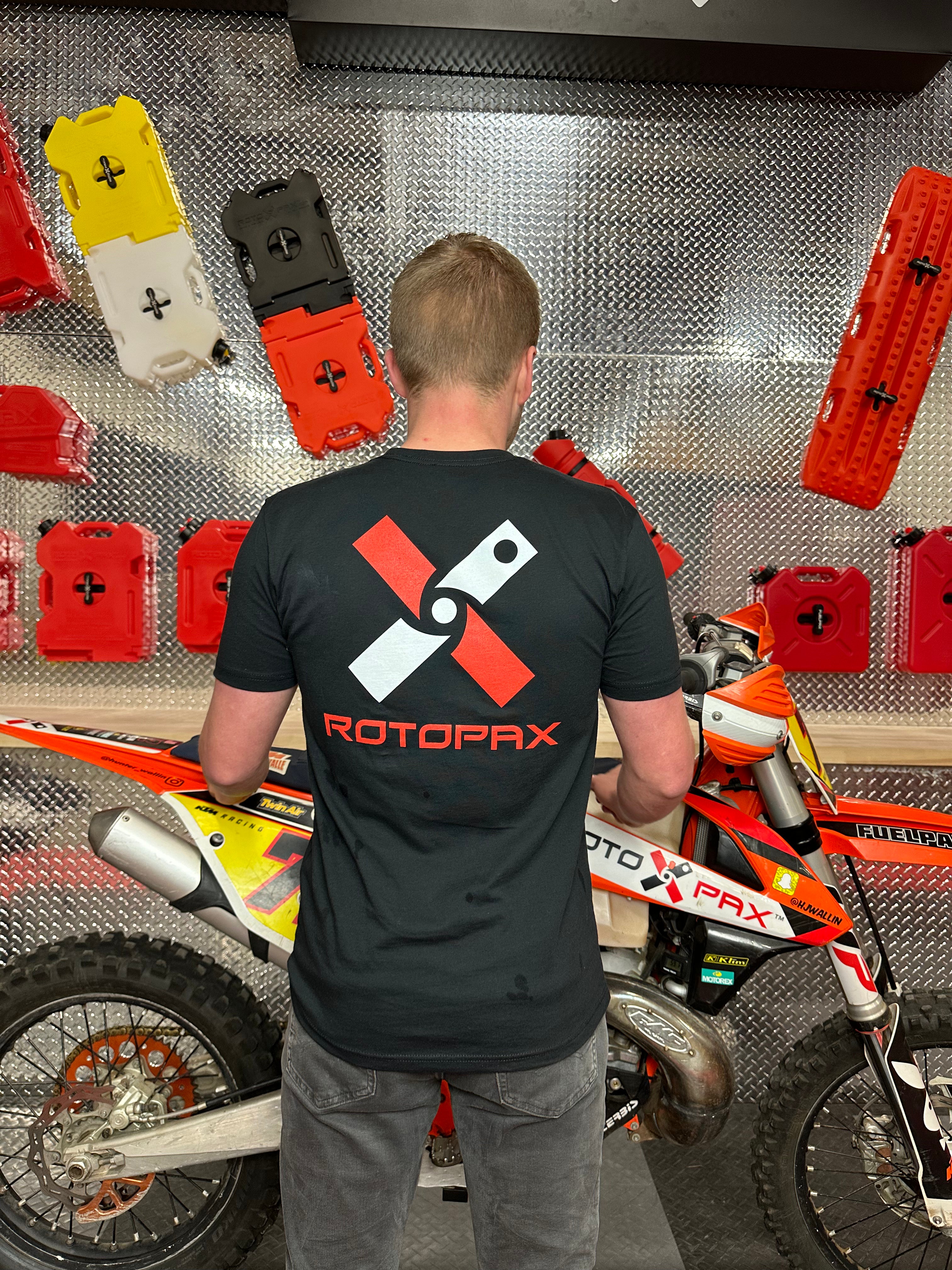 rotopax-keep-adventure-going-shirt-schwarz-t-shirt image 1