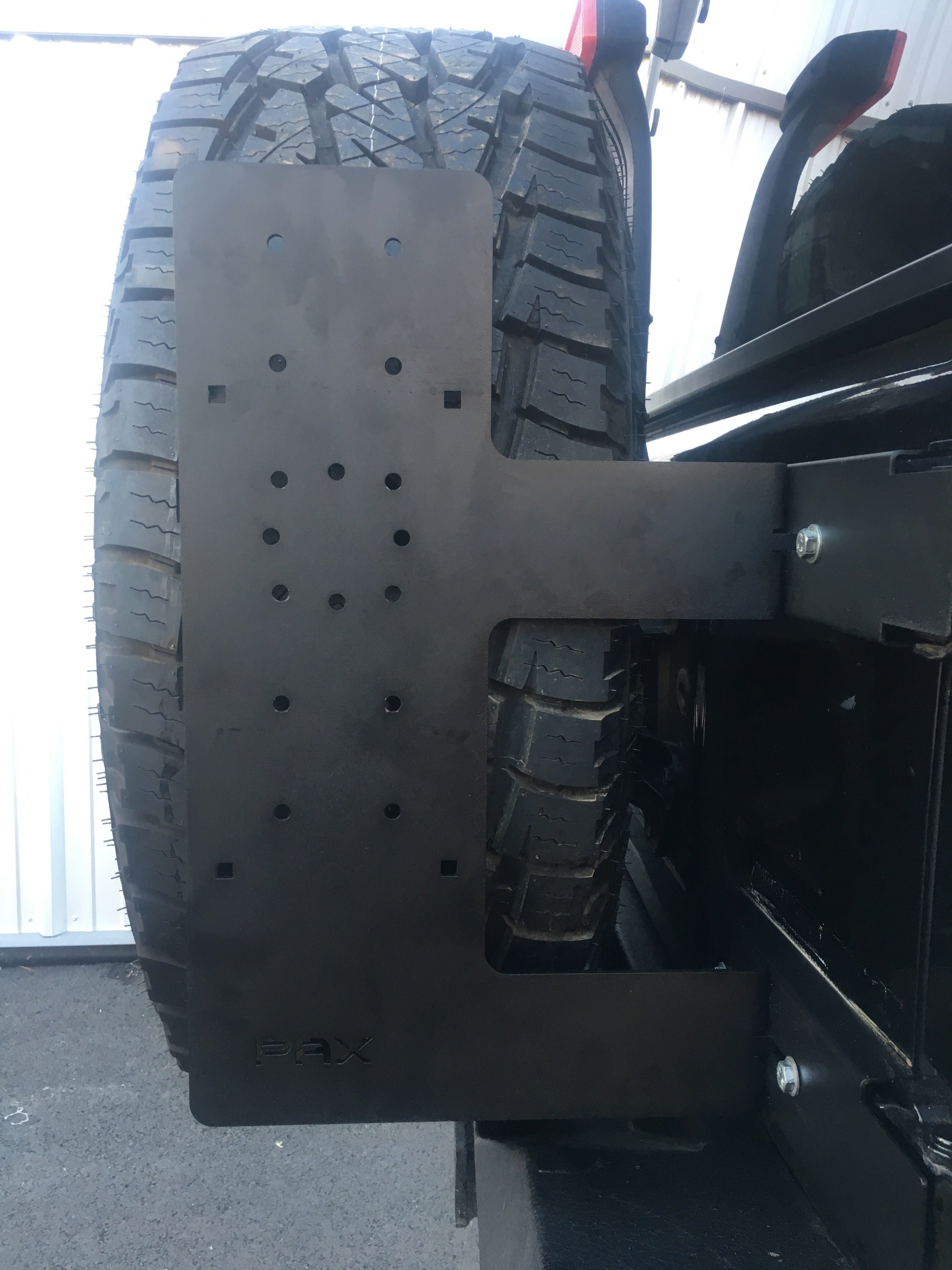 rotopax-jeep-jk-tailgate-mount-halterung-f-r-reserverad image 5